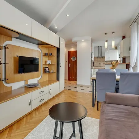 Downtown 3 Maja Apartament Gdynia